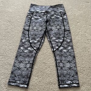 ZYIA ACTIVEWEAR SIZE4 LEGGINGS